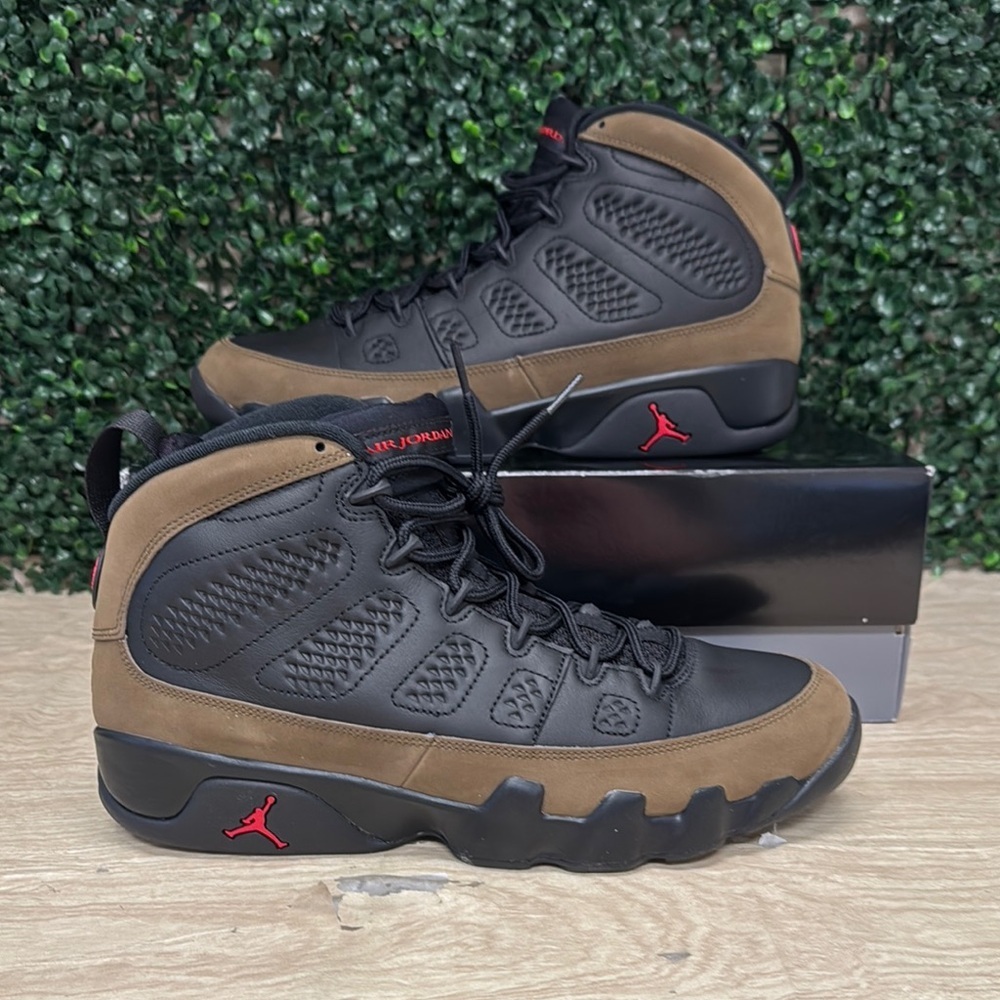 Jordan 9 Retro - M11